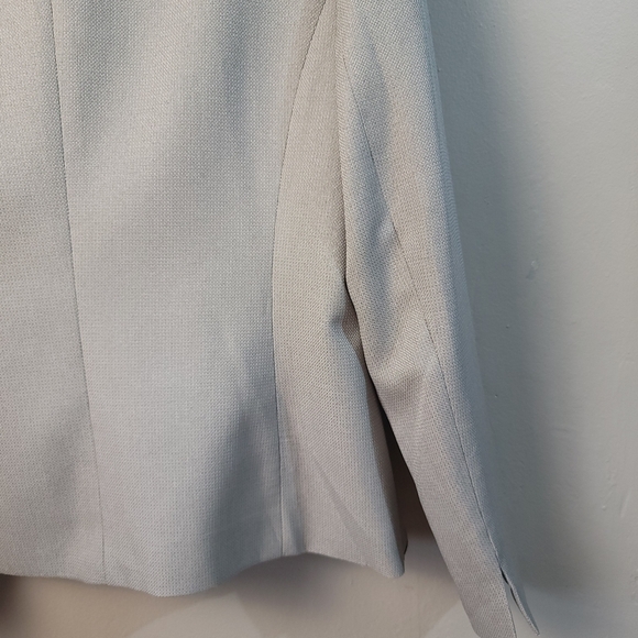 Le Suit NWOT Black Trim Gray Winged Collar 2 Button Blazer Suit Jacket - SIZE 8 - Picture 11 of 12